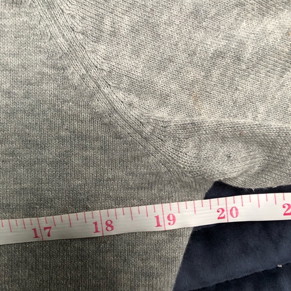 Grey H&M cardigan size large - Picture 3 of 9